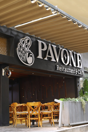 PAVONE Restaurant & Cafe