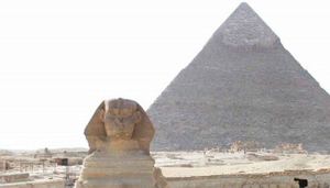 Pyramidenmuseum und Khan Al Khalili