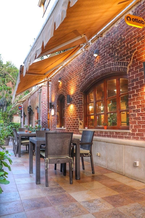 VIA 82 Restaurant & Terrace