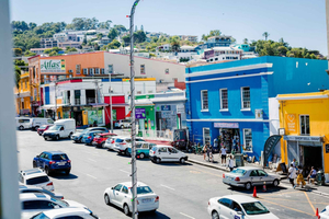 Cape Town Walking Tour: Bo-Kaap & City Highlights