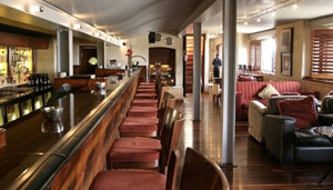 Bascule Bar