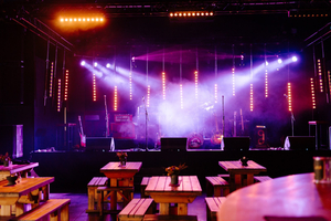 The Daisy Jones Bar