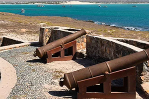 Boa Vista: Djeu Island Boat Trip, Guided Tour & Lobster BBQ