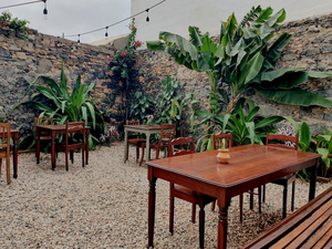 CAFE RESTAURANT House of Memory