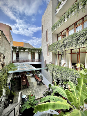 Casa de Poço - Guest House & Gallery