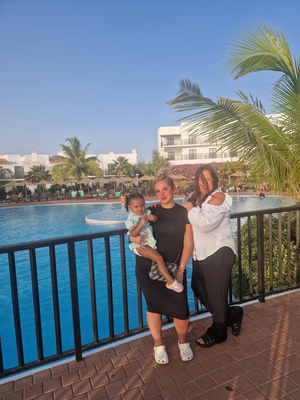 Pool Bar
