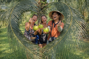 Can Tho: Sunrise Floating Market, Cycling, Crafts & Cuisine