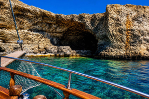 Comino Day Trip: Blue Lagoon, Santa Maria beach & Sea Caves