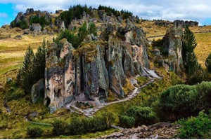 Von Cajamarca aus: Cumbemayo, Steinwald und präinkaischer Kanal