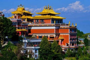 From Kathmandu: Overnight Monastery Retreat with Hike