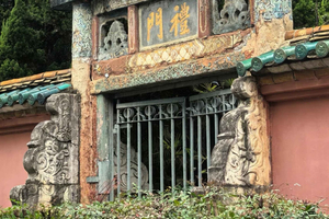 Kunming 1-Day Insider: Flower Market to Lakeside
