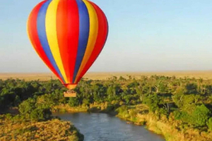 Masai Mara: safari in mongolfiera e colazione con champagne
