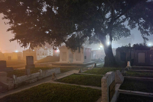 New Orleans: Cemetery Bus Tour At Dark with Exclusive Access