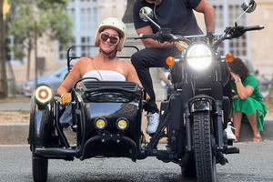Paris: Guided Side Car Tour with Bottle of Champagne