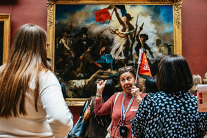 Paris: Louvre Museum Tour of Mona Lisa & Iconic Masterpieces