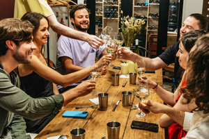 Paris Wine Course/Food Tasting: Wines & Aperitif Platter with 1 Sommelier