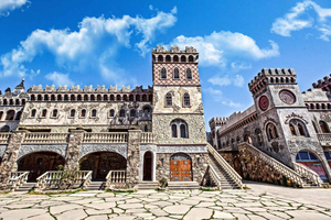 Saghmosavank Canyon, Armenian Alphabet & Voskevaz Wine Tour
