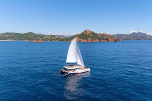 Saint-Raphaël: crociera mattutina o pomeridiana in catamarano