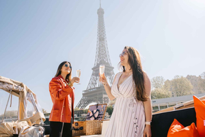 Seine Cruise with Champagne – Official Emily in Paris