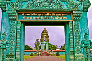 Siem Reap: Khmer Rogue, War museum &landmine museum Day Tour