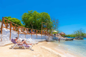 Cartagena: tour di un giorno alle isole del Rosario con snorkeling e pranzo