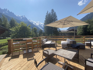 Club House - Le Chalet
