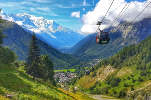 From Geneva: Guided Day Trip to Chamonix and Mont-Blanc