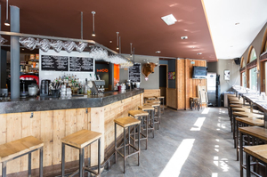 MOÖ bar cuisine