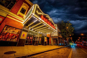 Embers of the Windy City: Chilling Chicago Ghost Tours
