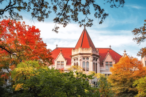 door studenten geleide rondleiding over de campus van de Universiteit van Chicago