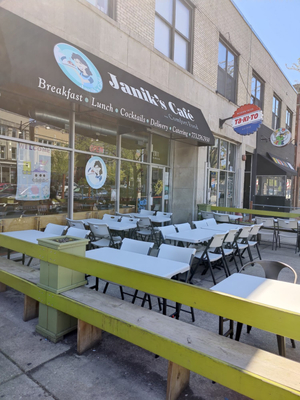 Janik's Cafe