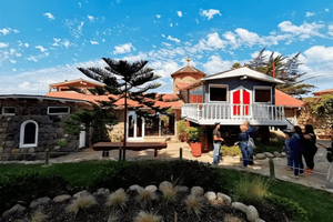 Discover Isla Negra + Algarrobo + Undurraga