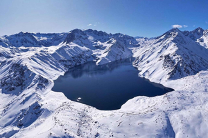 From Santiago: Cajón del Maipo Laguna Negra Trekking Tour