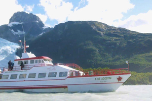 Puero Natales: Glacier Tour with Lunch & Whiskey Aperitif