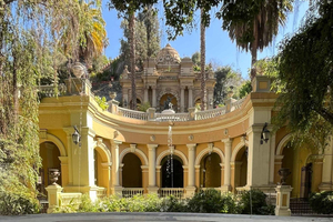Santiago: City Highlights Walking Tour with Guide
