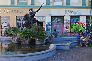Valparaiso : Must-See Sites Walking Tour With A Guide