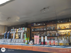 Barbones Bar