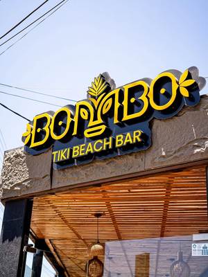Bombo Tiki Beach Tenedor libre