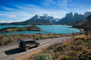 Overland 4 × 4