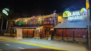 Playa Paraíso, Restaurante Bar Club COQBO