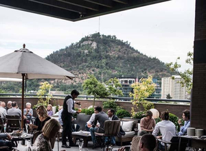 Die Singular Rooftop Bar