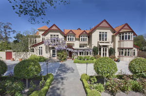 Eliza's Manor Boutique Hotel