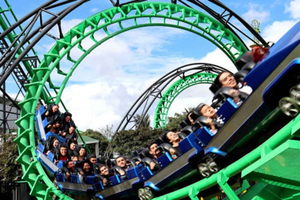 Bogotá: Visit the Salitre Mágico Amusement Park with lunch!
