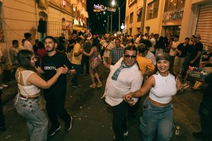 Cali: sexta-feira e sábado, bar e clube Crawl com guia