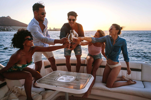 Cartagena: Boottocht met open bar bij zonsondergang en afterparty