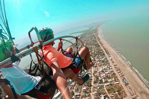 Cartagena: Paratriking-lento rannalta