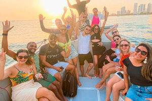 Cartagena: Speedboat Sunset Cruise w Open Bar & After Party