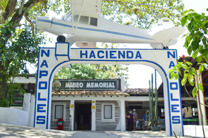 From Medellín: Hacienda Nápoles Theme Park Day Trip