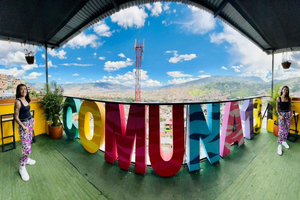 GRAFFITI TOUR COMUNA 13 CON VIDEO E FOTO CON DRONE