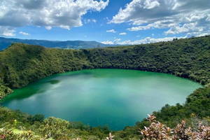 Lake Guatavita + Casa Loca + Guatavita Town + Pickup Service